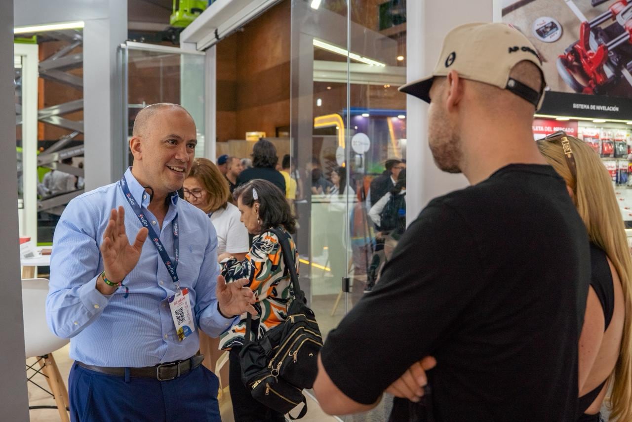 Lumon presentó en ExpoCamacol su propuesta para transformar terrazas y balcones en Colombia.