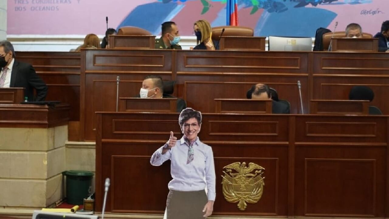 La fotografía de la alcaldesa que fue expuesta en la plenaria de la Cámara de Representantes.