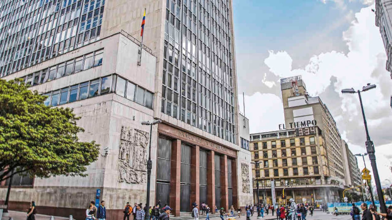 Expertos indican que el Banco de la República no debe descartar emitir, pero como última alternativa.