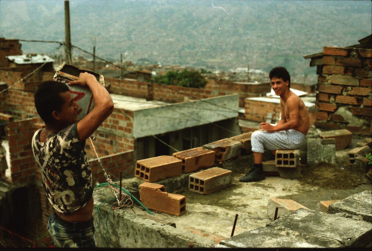 Fotos del libro 'El pelaíto que no duró nada' de Víctor Gaviria. (SOLO USO EDITORIAL - CRÉDITO: Guillermo Melo - HANDOUT AGENCIA ANADOLU) ( Guillermo Melo - AA )