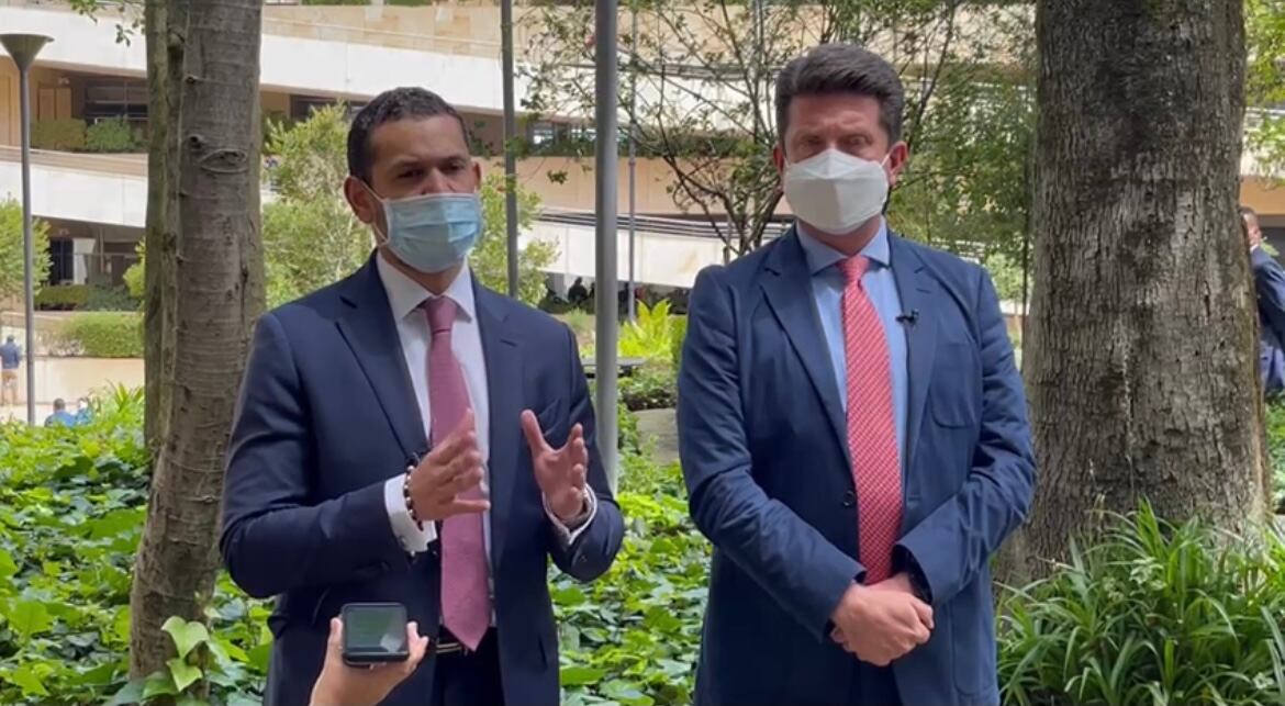 Daniel Palacios ministro del Interior con Diego Molano ministro de Defensa