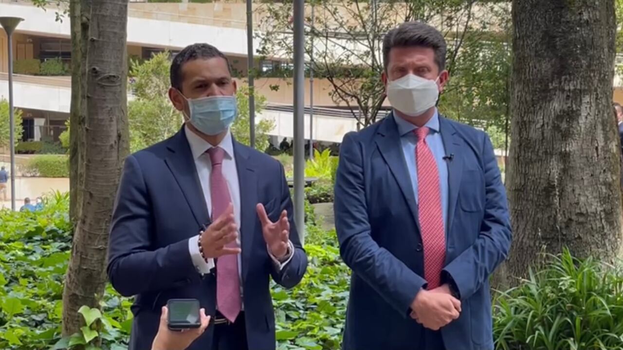 Daniel Palacios ministro del Interior con Diego Molano ministro de Defensa