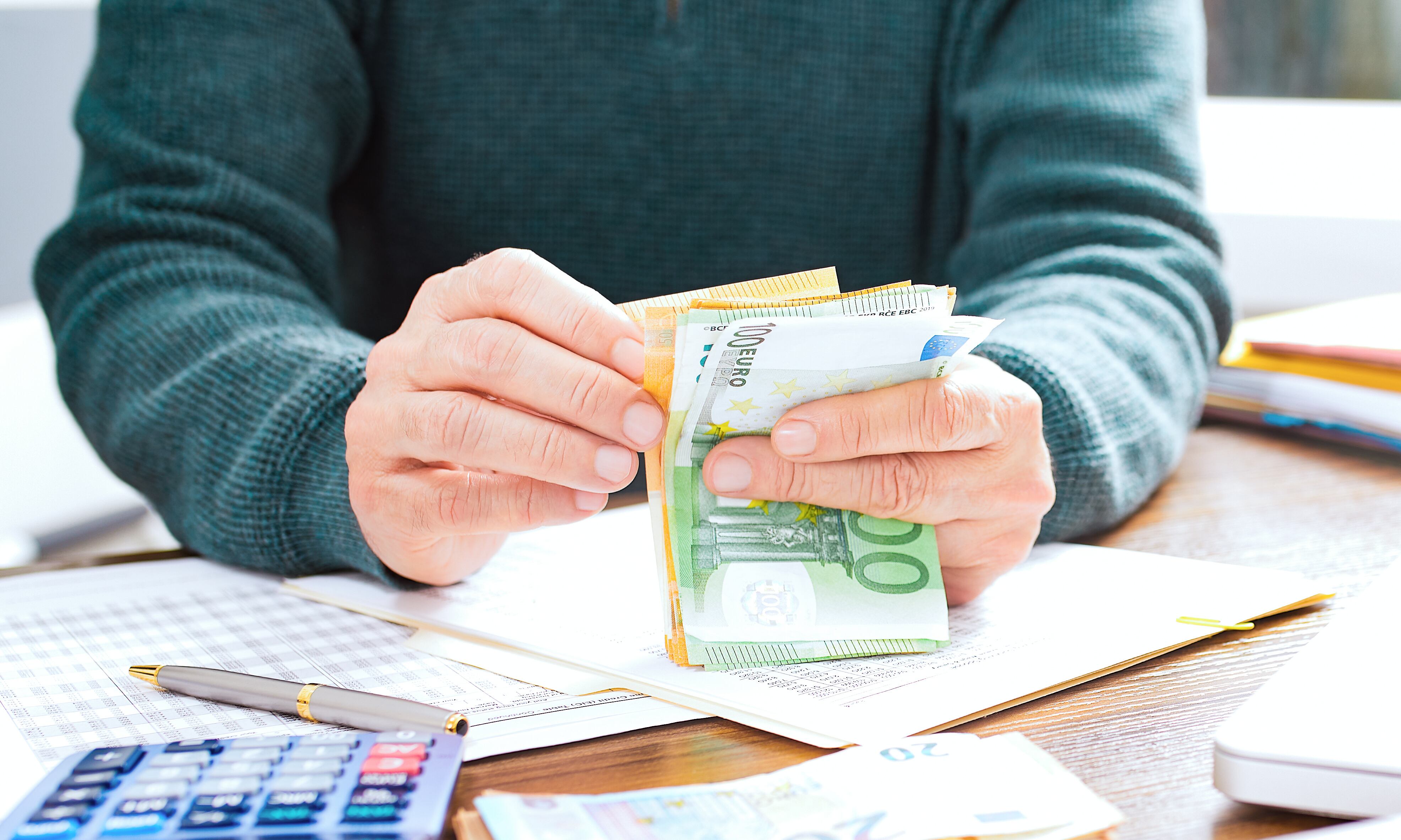 Los países más recomendados para ahorrar en dólares son aquellos que ofrecen estabilidad económica.