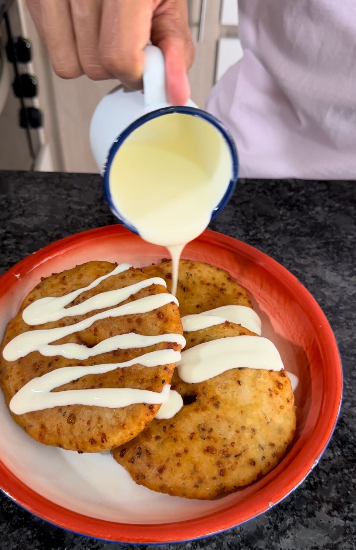 El suero se ha convertido en un ingrediente esencial de la cocina costeña.