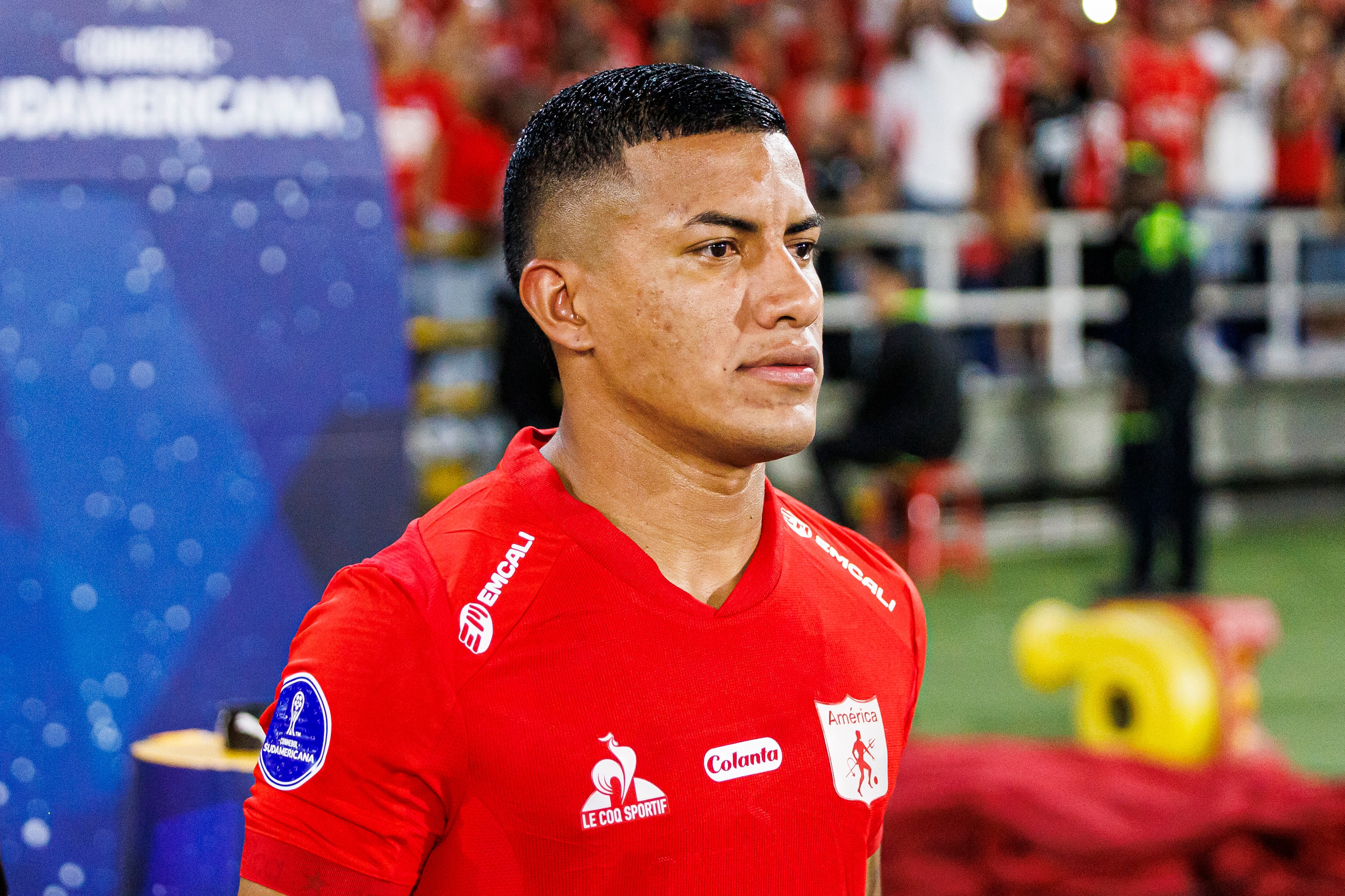 América de Cali se salva: no le pitaron penal contra Bahía y sigue con vida en Sudamericana.