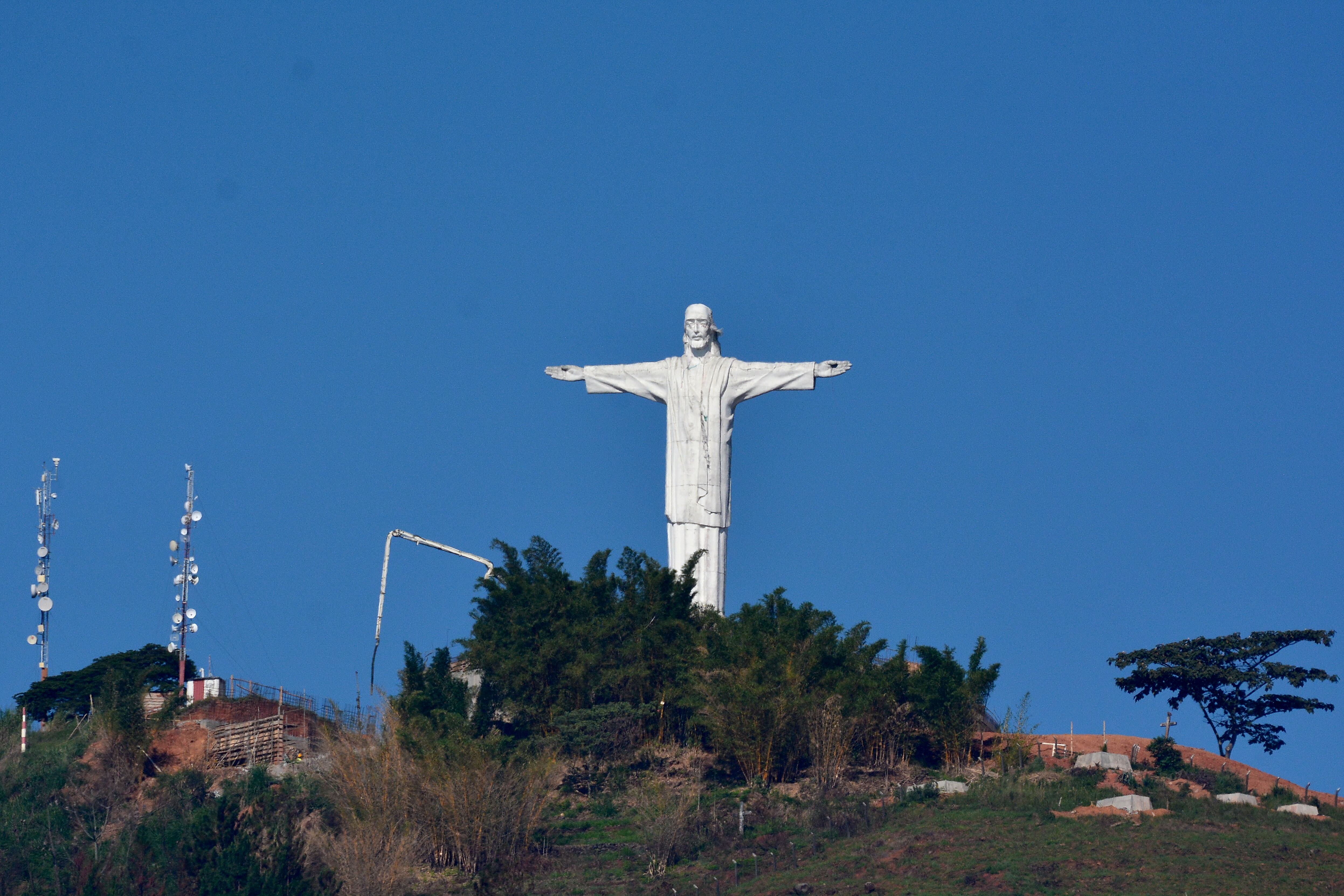 Un año de ejecución cumple el proyecto Integral Cristo Rey, que iba a ser terminado supuestamente a comienzos de este año. Recién anunciaron que llegaron a un 50% y resulta difícil creer que alcancen a terminar.