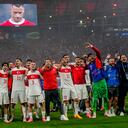 Los jugadores de Turquía celebran después de un partido de octavos de final contra Austria en el torneo de fútbol Euro 2024 en Leipzig, Alemania, el martes 2 de julio de 2024. (Foto AP/Darko Vojinovic)