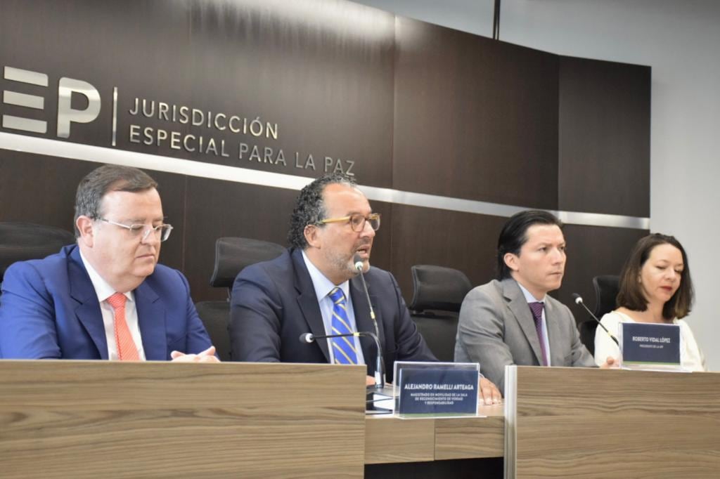 Las razones de la JEP para ampliar la investigación por 'falsos positivos': llamará a ministros y altos mandos militares entre el 2005 al 2008