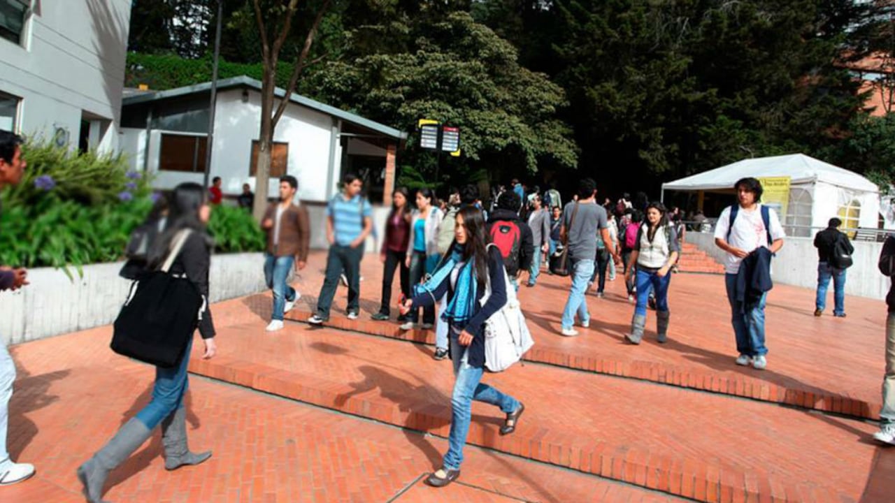 Mientras existan quejas entre alumnos y docentes está en juego la educación.