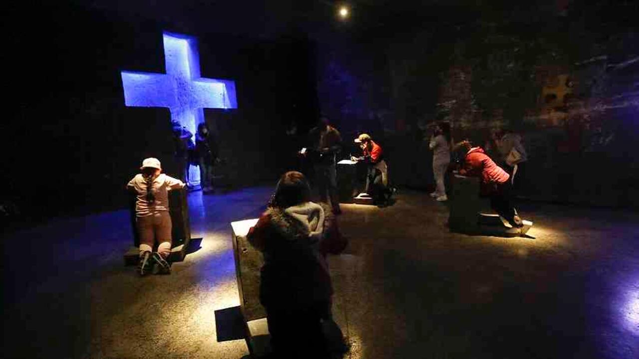 1. La Catedral de la Sal es un recinto construido en el interior de las minas de sal de Zipaquirá.