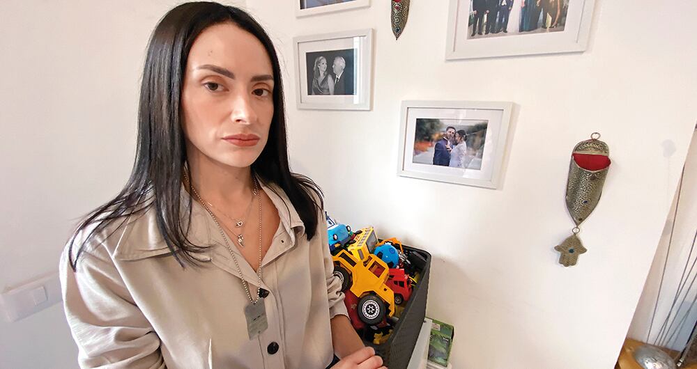 La colombiana Rebeca González espera que su esposo secuestrado por Hamás vuelva a casa.  