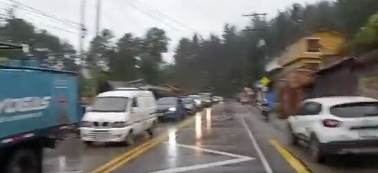 Trancón en la vía a La Calera