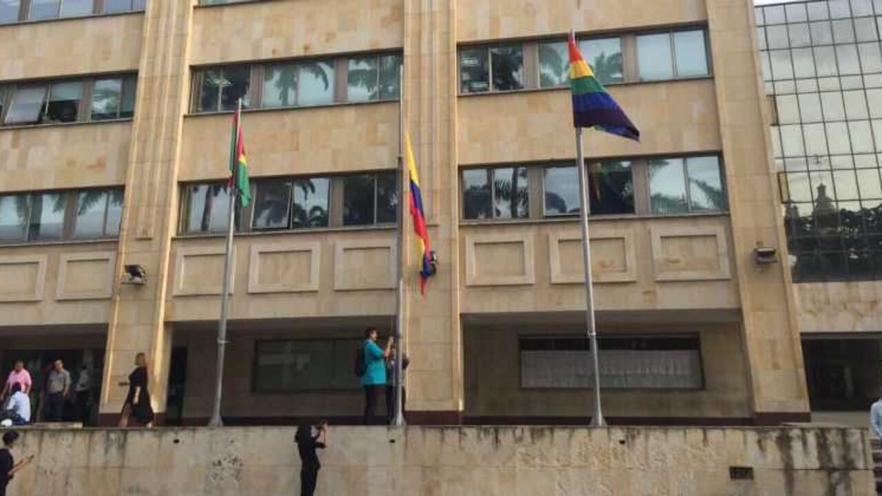 Así se encuentra la Alcaldía de Bucaramanga en la mañana de este viernes.