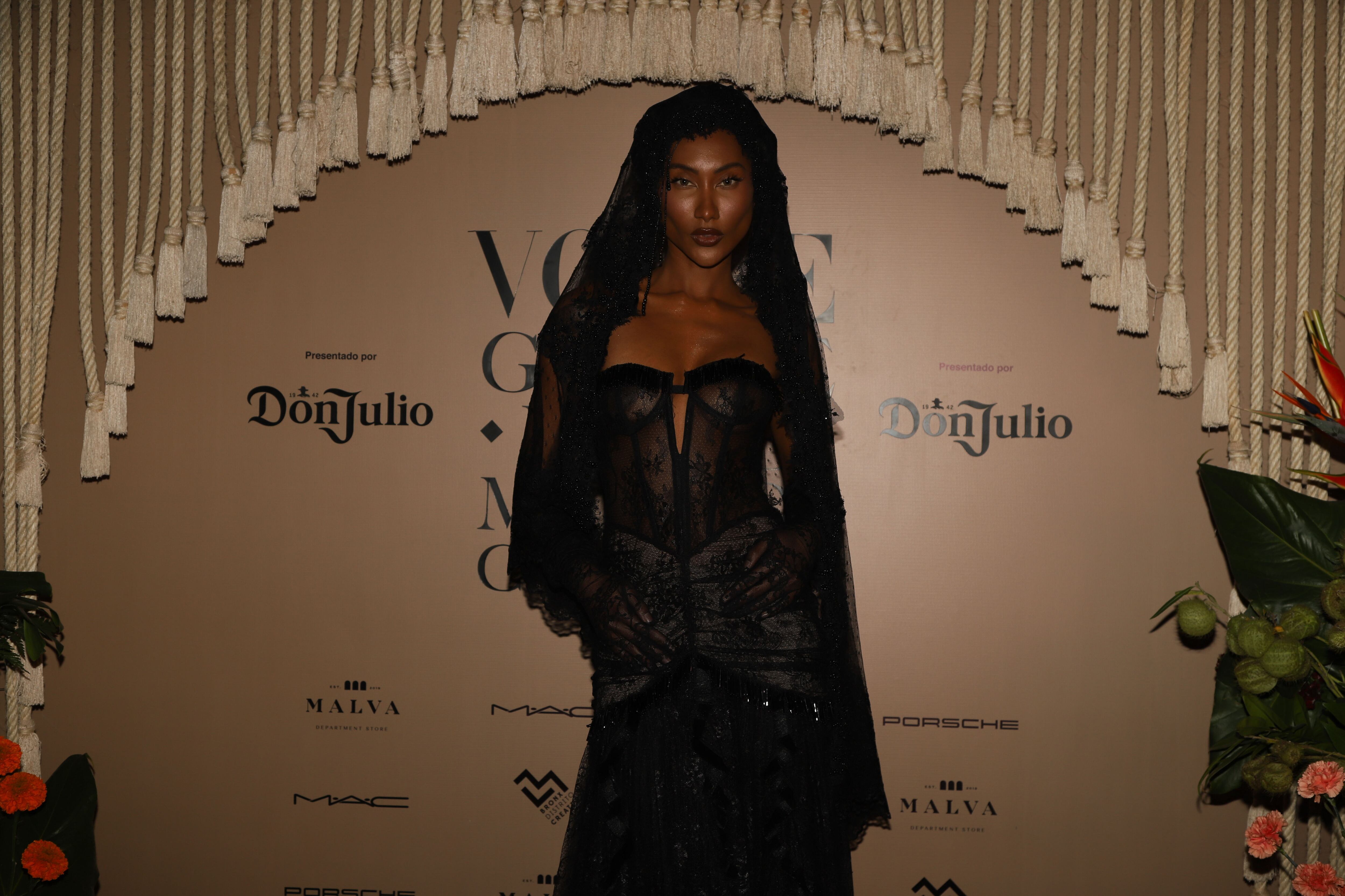 Así se vivió la Gala de Día de Muertos de Vogue en Bogotá 2025, un homenaje a la permanencia de lo efímero