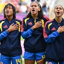Jugadoras de la Selección Colombia Femenina Sub-20 entonando el himno nacional contra Corea del Norte.