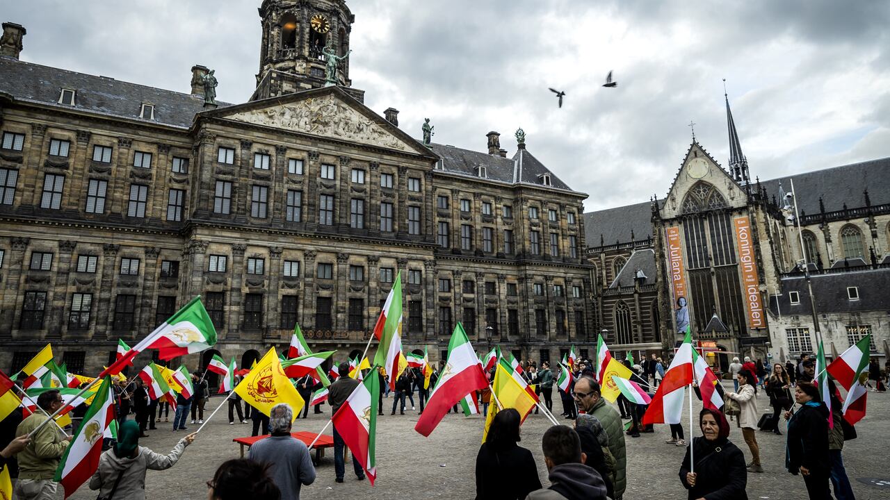 Las fuertes protestas en Irán y la represión de la policía tienen al país envuelto en una crisis social. (Photo by Remko de Waal / ANP / AFP) / Netherlands OUT
