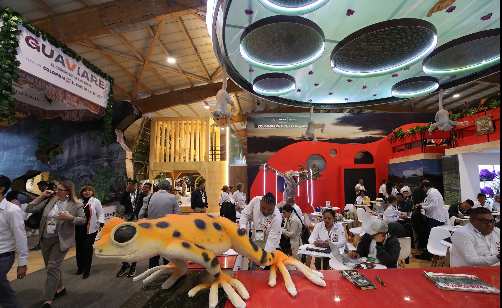 El pabellón 'Destinos que Transforman' en la Vitrina Turística ANATO 2025.