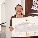 Abogade, persona no binaria.