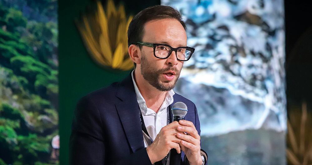  Felipe Andrés Gómez Vicepresidente de AA. PP. y Sostenibilidad de Avianca