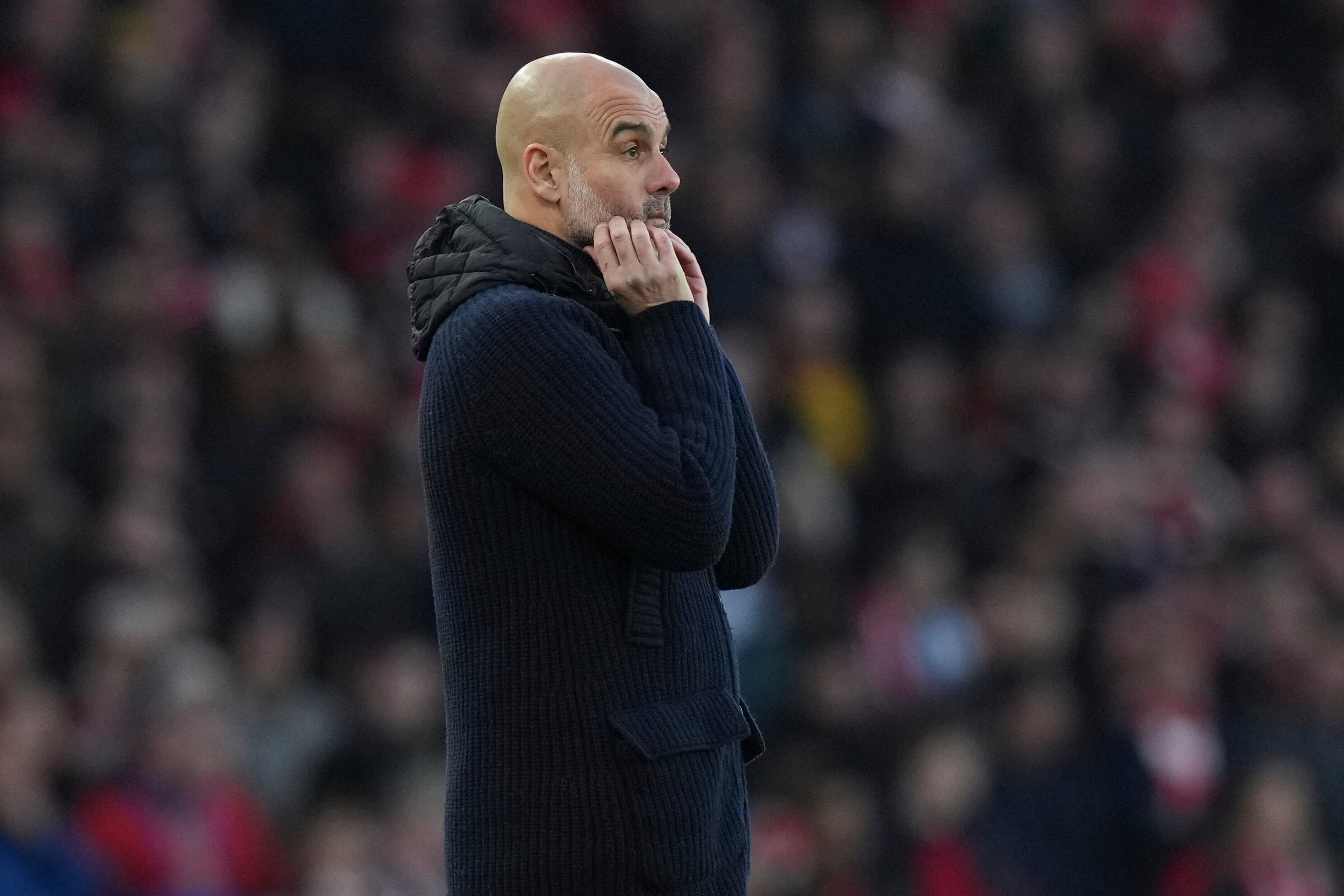 Guardiola, inquieto ante la goleada frente al Arsenal.