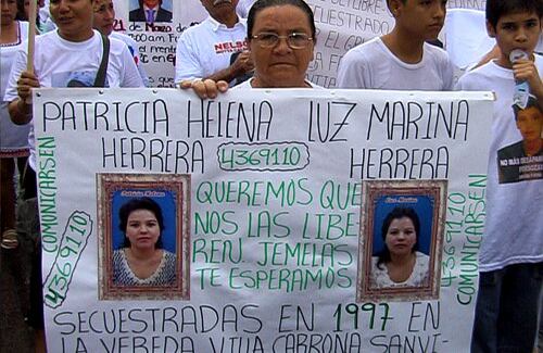 En la capital caqueteña los ciudadanos partieron del Monumento de Los Colonos, transitaron las carreras 11 y 14, y concluyeron su marcha en la Plaza de San Francisco. Florencia (Caquetá)