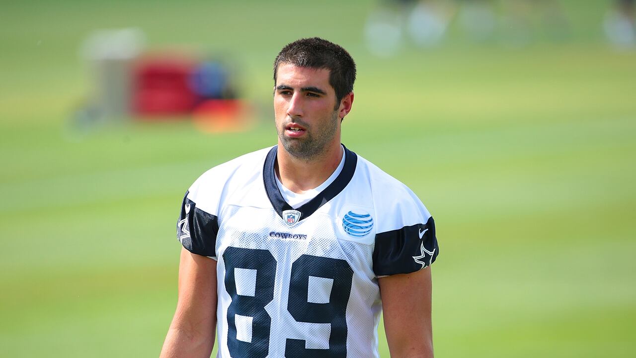 Escobar estaba escalando una montaña en Tahquitz Rock en el área Idyllwild del Bosque Nacional de San Bernardino, California y falleció.