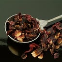 La flor de jamaica tiene muchos beneficios para la salud