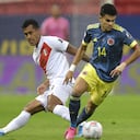 BRASILIA, BRAZIL - JULY 09: Luis Diaz of Colombia fights for the ball with Renato Tapia of Peru during a Third Place play off match between Peru and Colombia as part of Copa America Brazil 2021 at Mane Garrincha Stadium on July 09, 2021 in Brasilia, Brazil. (Photo by Pedro Vilela/Getty Images)