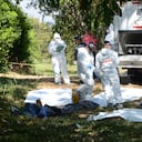 Los cadáveres de los tres hombres fueron encontrados en un lado de la vía, en el sentido Palmira-Cali. Habían sido arrojados junto con este sofá.