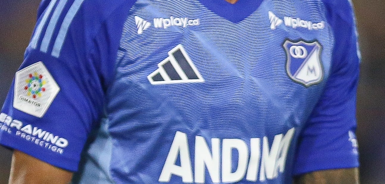Camiseta de Millonarios.