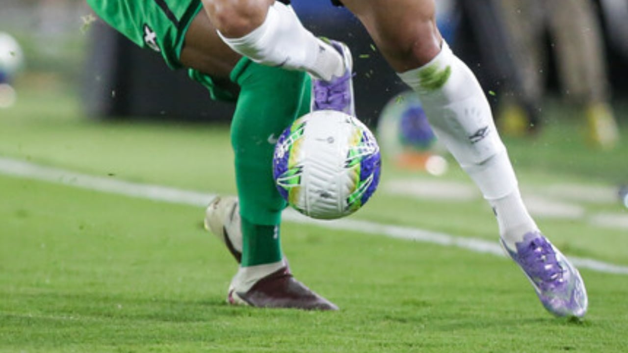 Imagen del juego entre Atlético Nacional e Internacional de Bogotá por la Liga BetPlay 2026-ll.
