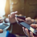 Usuarios de smartphones dependen de una conexión WiFi y Bluetooth