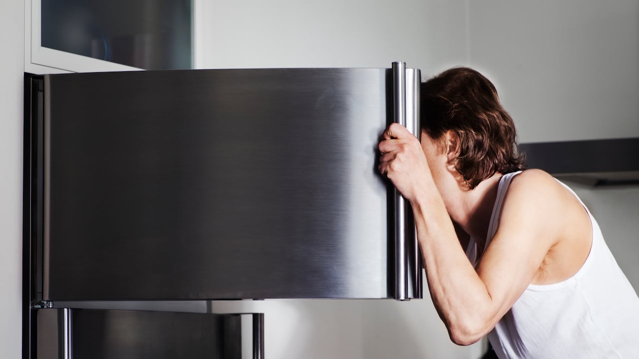 Alimentos como las carnes son congelables debido a que esto ayudará a evitar el proceso de descomposición del producto, lo que lo conservará fresco hasta que llegue el momento de preparación.