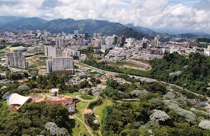 ONU-Hábitat destacó a Manizales como la mejor ciudad para vivir en América Latina por sus avances en sostenibilidad, calidad de vida y gestión pública.