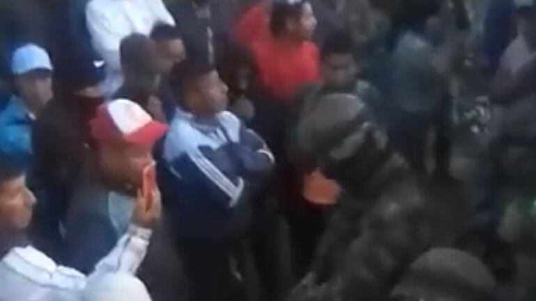 Soldados secuestrados por indígenas.