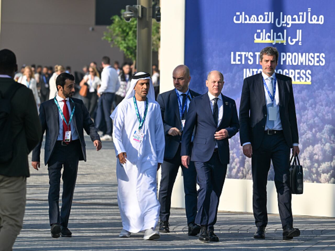 Los países firmantes, entre los que se encuentran entre otros Estados Unidos, Bulgaria, Canadá, República Checa, Finlandia, Francia, Ghana, Hungría, Japón, Corea del Sur, Países Bajos, Polonia, Rumania, Eslovaquia, Eslovenia, Suecia, Ucrania, Emiratos Árabes Unidos y Reino Unido, se comprometen a "trabajar juntos para avanzar en el objetivo global de triplicar la capacidad de energía nuclear desde 2020 hasta 2050, reconociendo las diferentes circunstancias internas de cada participante".