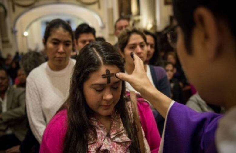 Miércoles de Ceniza 2026 en Colombia: horarios, reglas de ayuno y guía para la Cuaresma