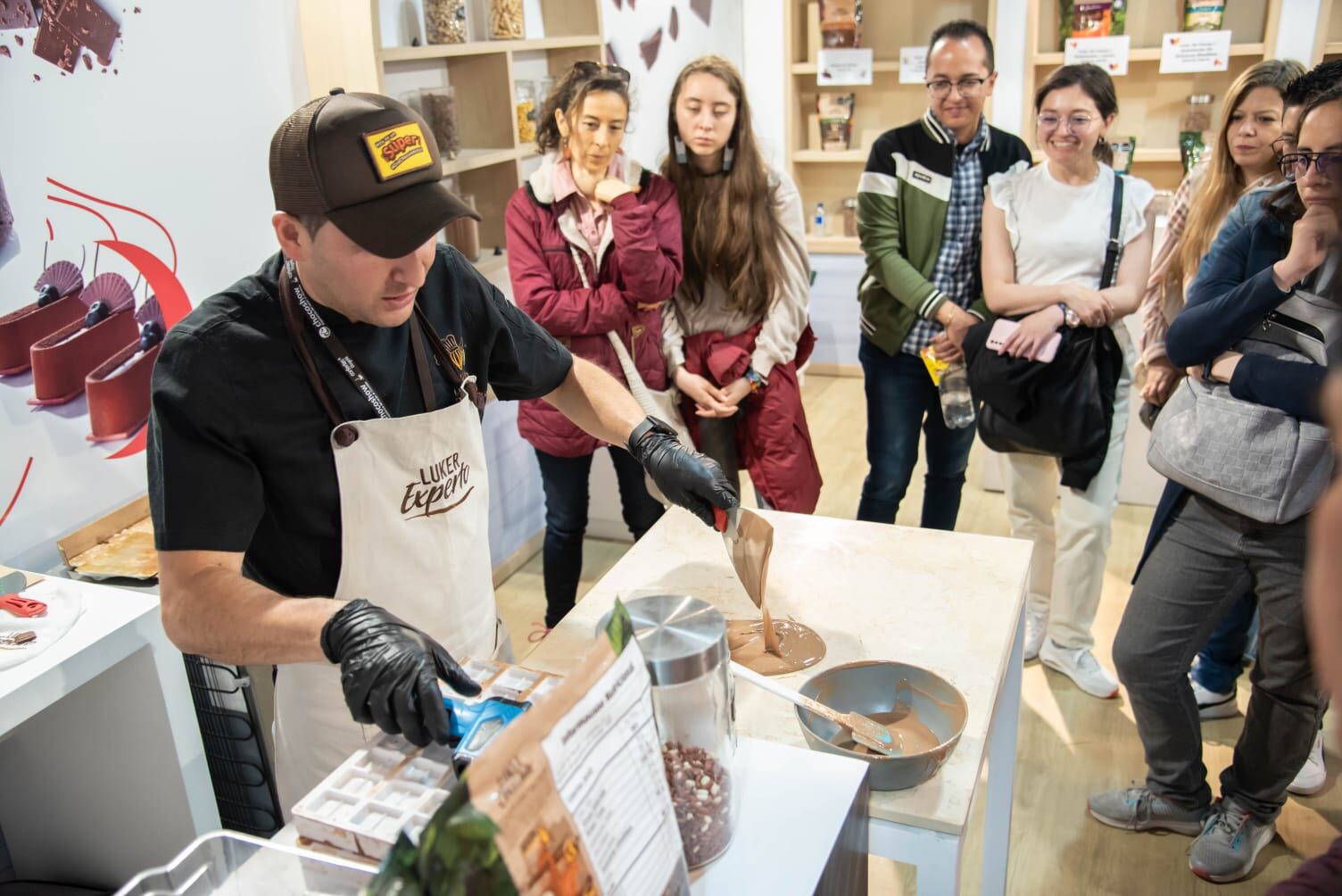 Más de 65.000 familias cacaocultoras son hoy el corazón de una cadena que transforma territorios, genera desarrollo y proyecta al país en los mercados internacionales.