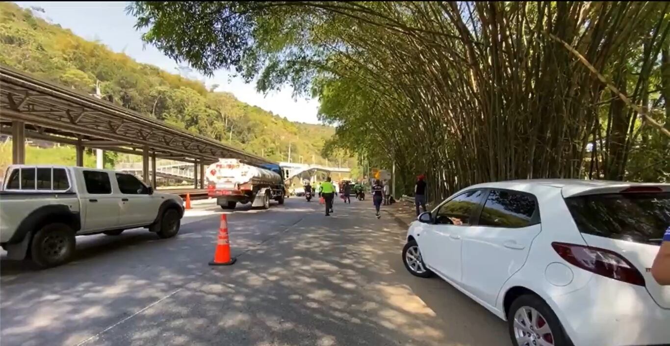 Los hechos se presentaron cuando los agentes adelantaban un control en la zona.