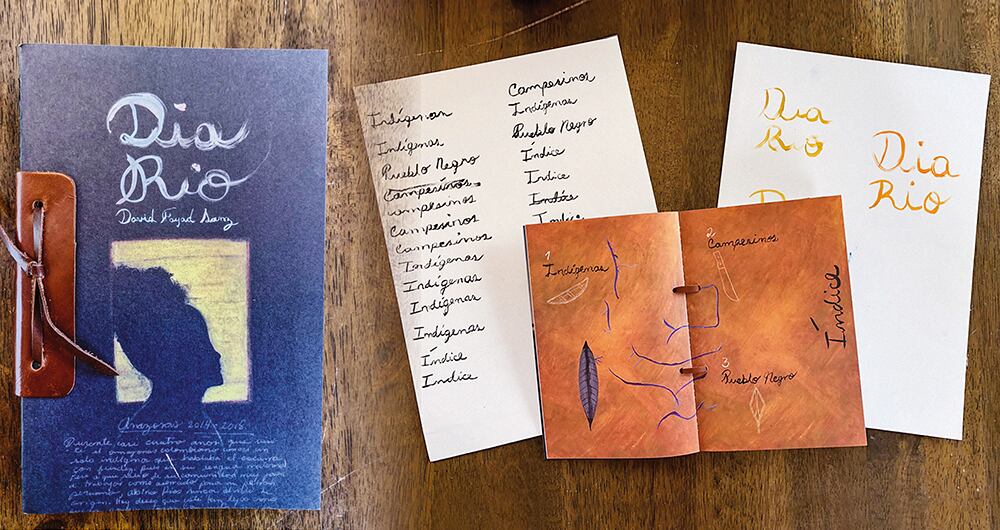 Este trabajo se sirve de fotografías, escritos, mapas dibujados, diarios visuales, fotografías intervenidas, y un prólogo del artista Pedro Ruiz abre la experiencia.