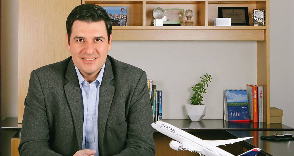 Santiago Álvarez Director ejecutivo de Latam Colombia. Latam holdings calcula que estará entre 12 y 18 meses en la Ley de quiebras de Estados Unidos.