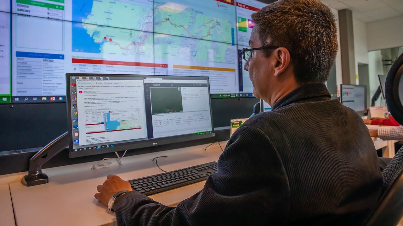 La Dian usa analítica de data R, servicios integrados y multinube híbrida, para ofrecer seguridad y protección de la información frente a ciberataques.