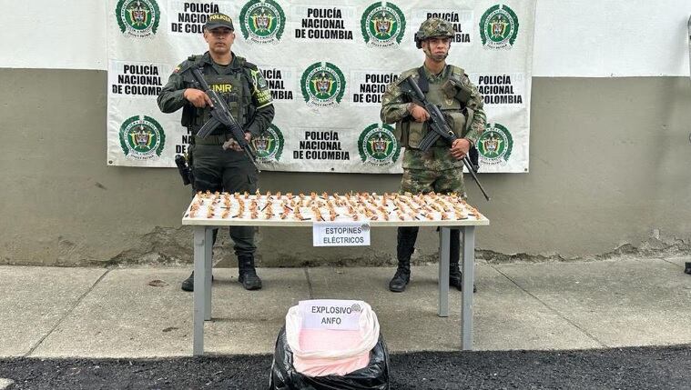 Incautan material explosivo que iba camuflado como encomienda en la vía Cali-Buenaventura.