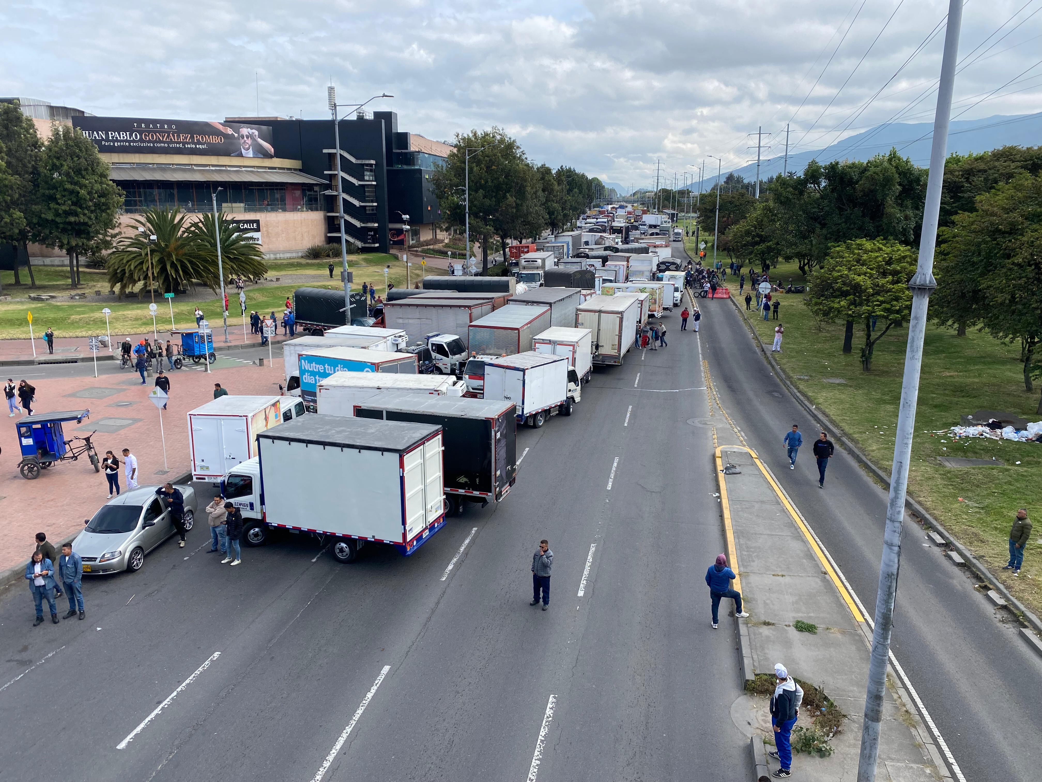 El paro camionero afecta por cuarto día consecutivo la movilidad en Bogotá.