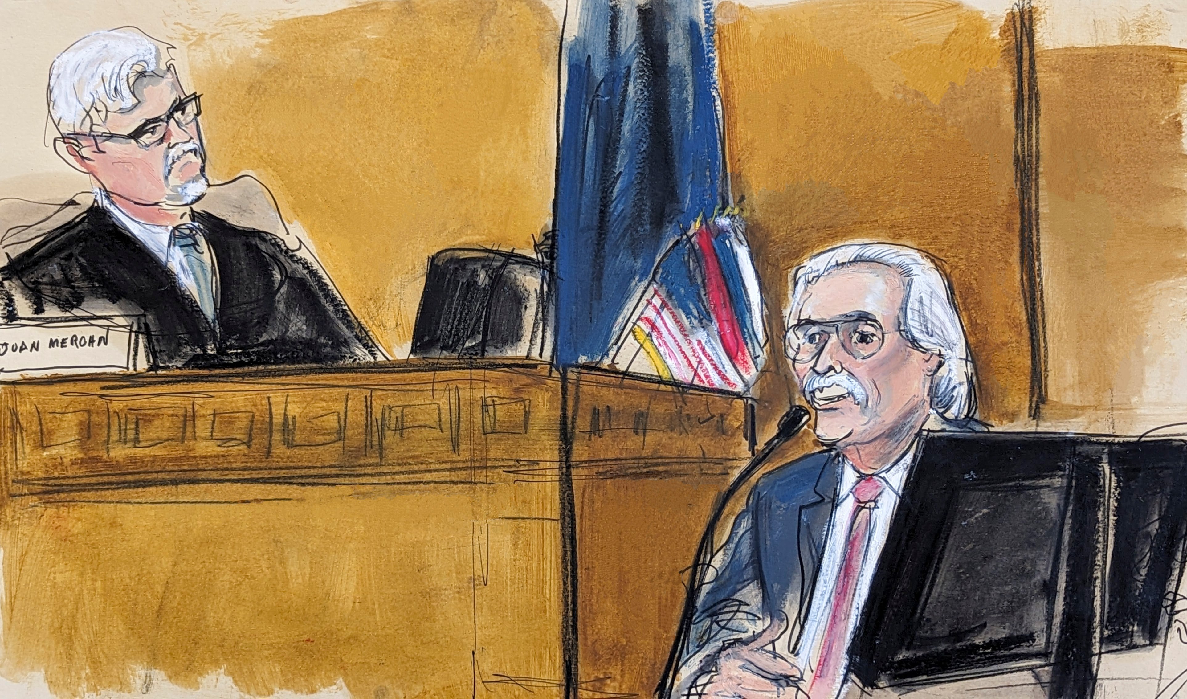 El juez Juan Merchan, izquierda, escucha mientras David Pecker testifica en el estrado de los testigos en el tribunal penal de Manhattan, el viernes 26 de abril de 2024, en Nueva York.