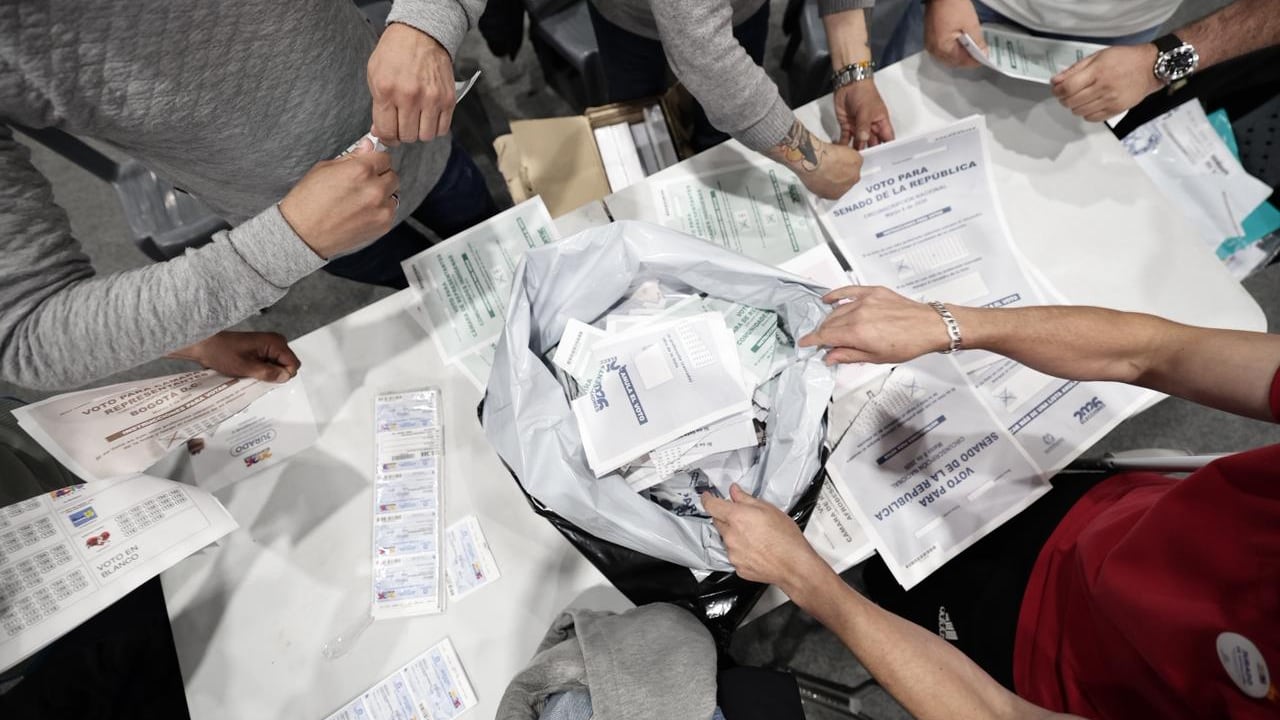 Conteo de votos el pasado domingo 8 de marzo. Imagen de referencia.