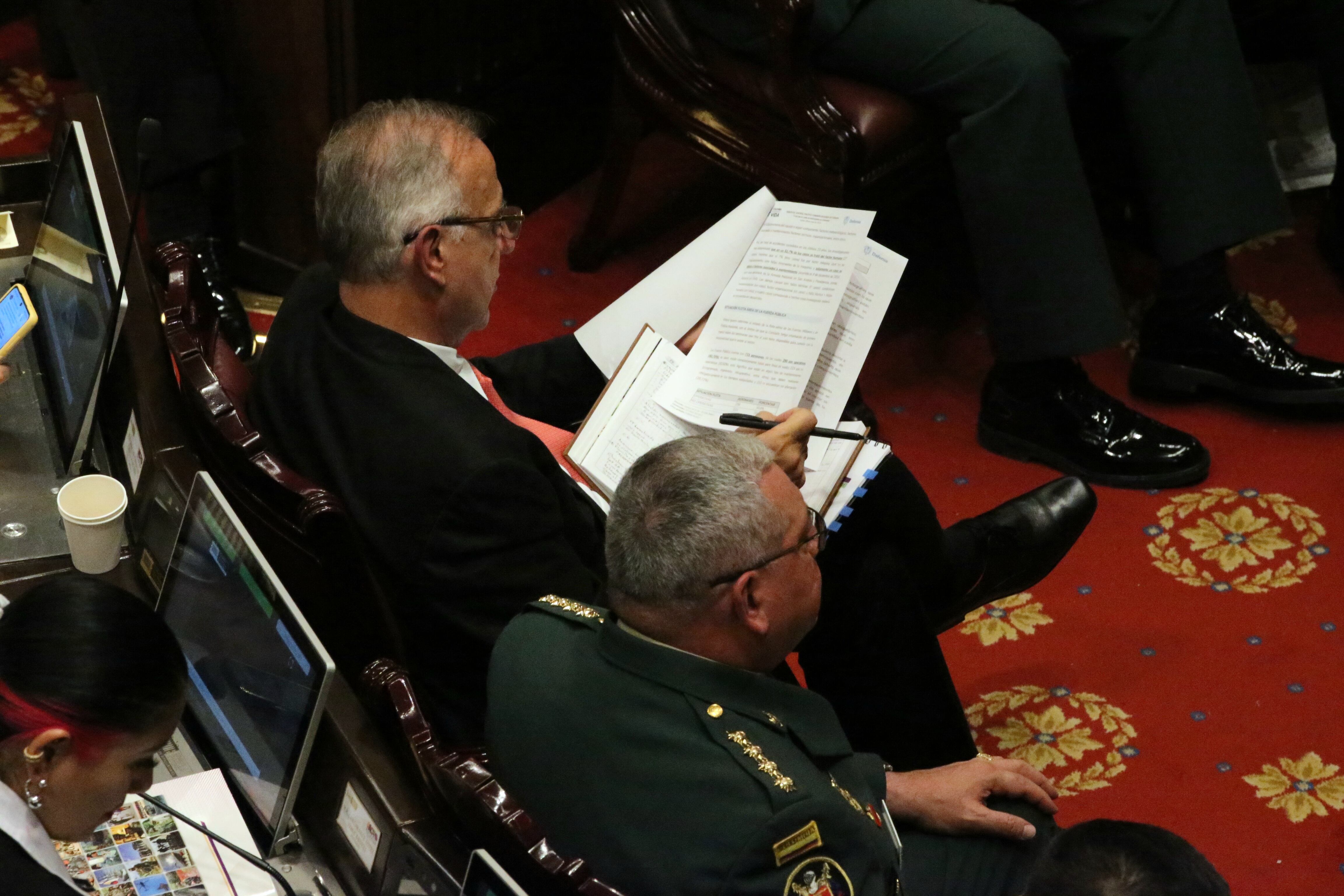 Moción de censura Ministro de defensa Iván Velásquez