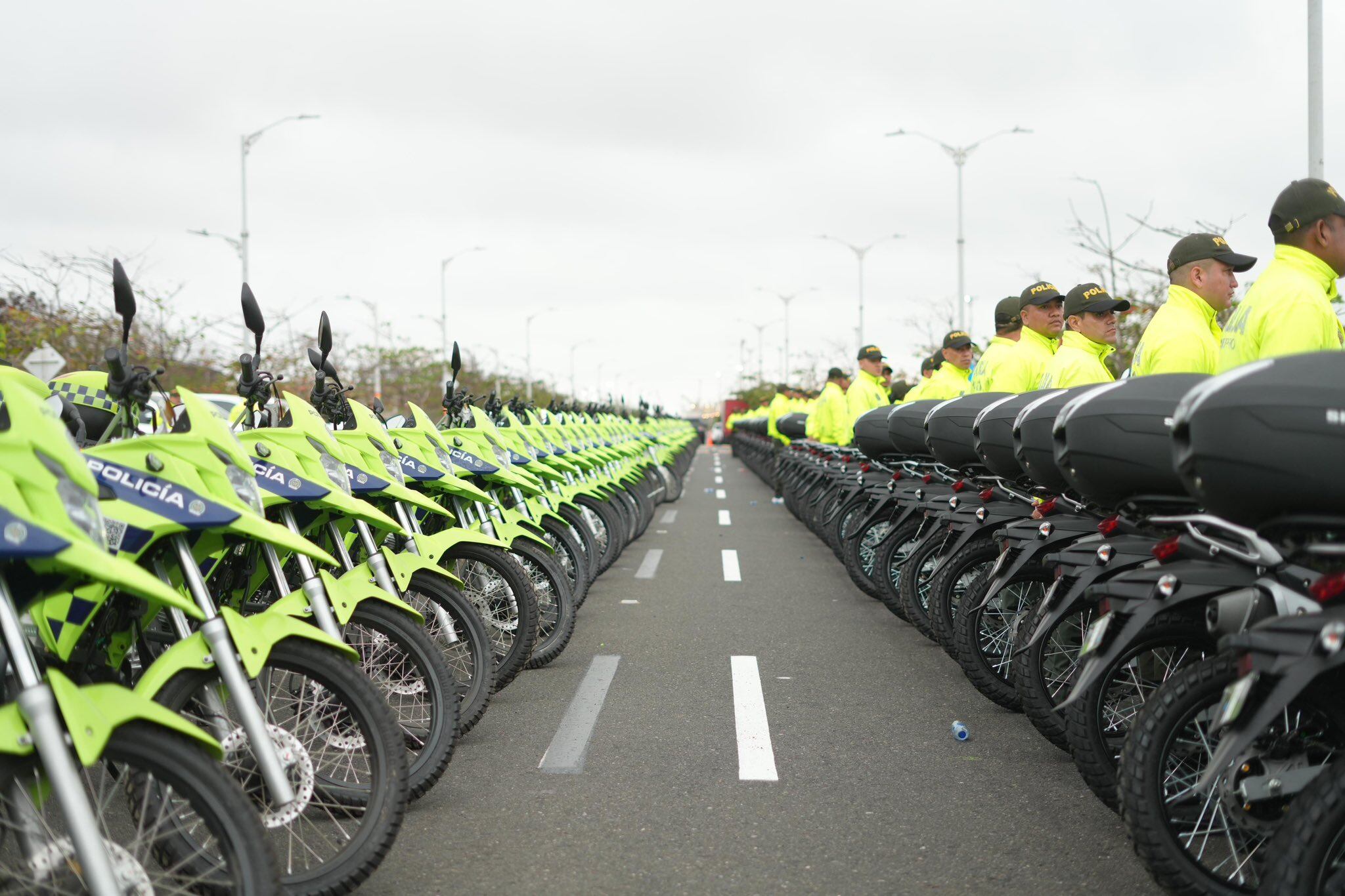 Entrega de motocicletas a la Policía de Barranquilla.