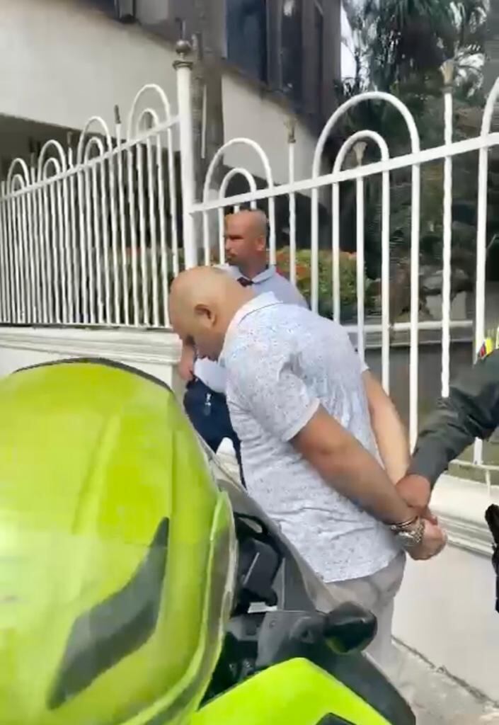 El capturado, expolicía portaba una cédula falsa