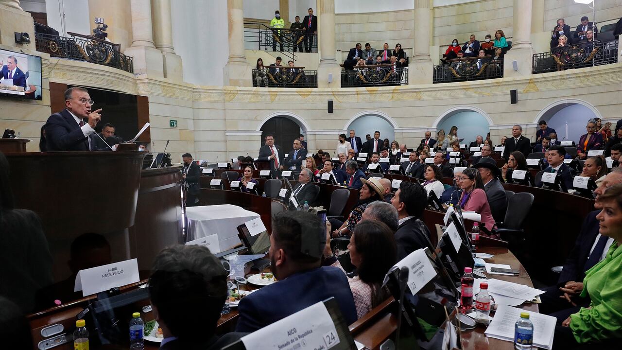 Varios integrantes del Pacto Histórico no han firmado la iniciativa de Jota Pe Hernández para bajar el salario de los congresistas